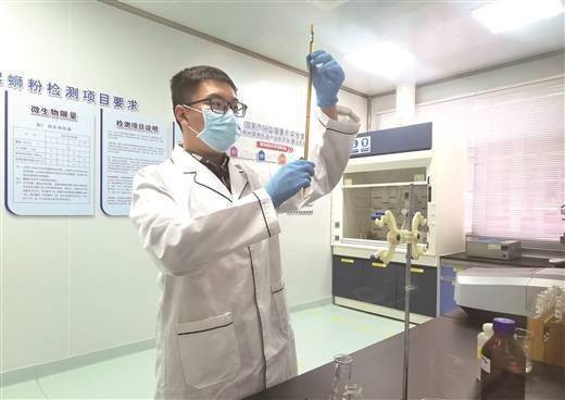 工廠門口一站式服務(wù) 嚴把袋裝螺螄粉質(zhì)量關(guān)，打造高效信息咨詢平臺