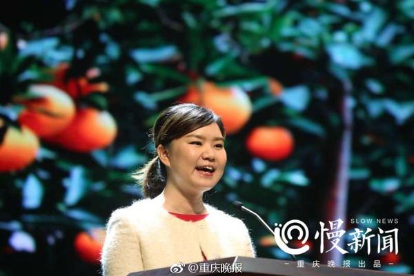 Adobe新推出了一款電子感應裙,好玩
