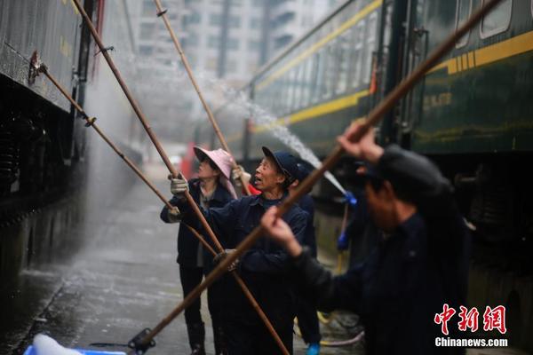 粉黛亂子草花海扮靚泉城秋