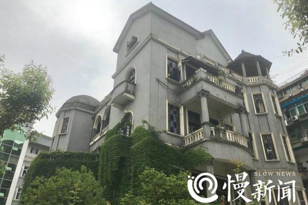 第一批 90 后已經出家了