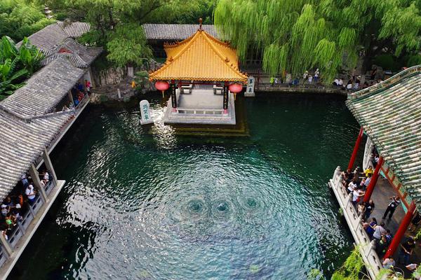國務院總理李強：要緊緊圍繞制造業高端化、智能化、綠色化發展
